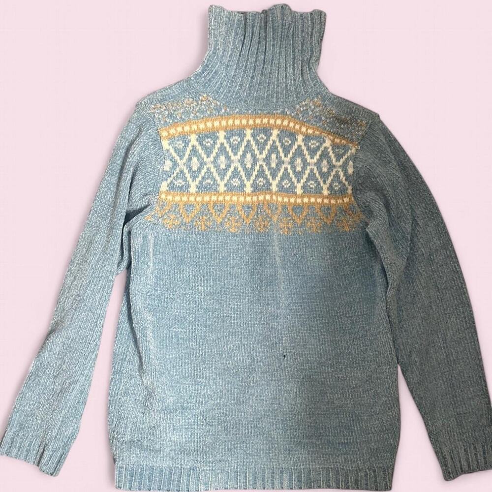 Grey and blue Cherokee turtleneck